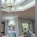 ホテル Univers エルバサン