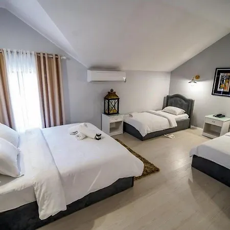 Univers Hotel Elbasan