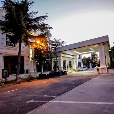Univers Hotel Elbasan