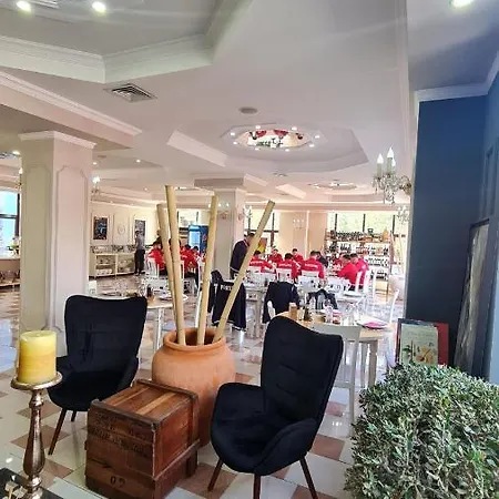 Hotel Univers 4*