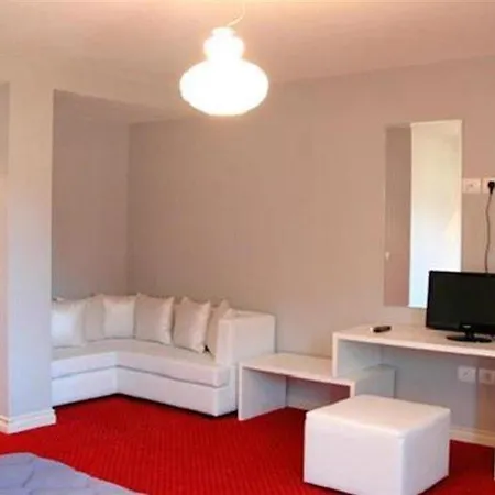 Univers 4* Elbasan