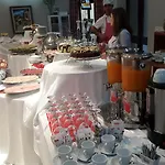 Univers 酒店 爱尔巴桑