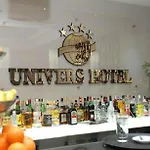 酒店 Univers 4*
