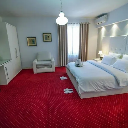 Univers 4* Elbasan