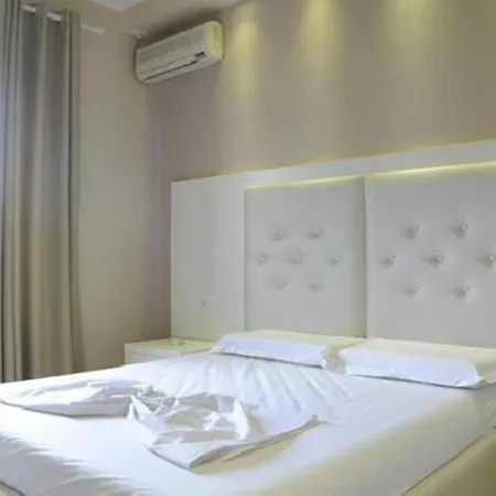 Univers Hotel Elbasan
