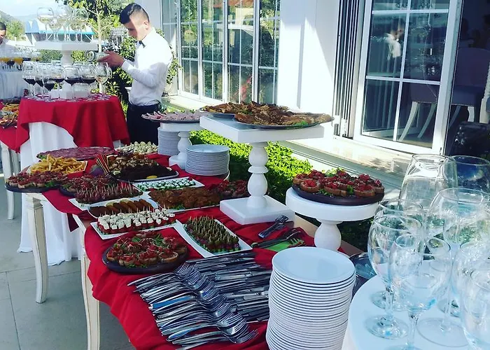 מלון Univers אלבסאן